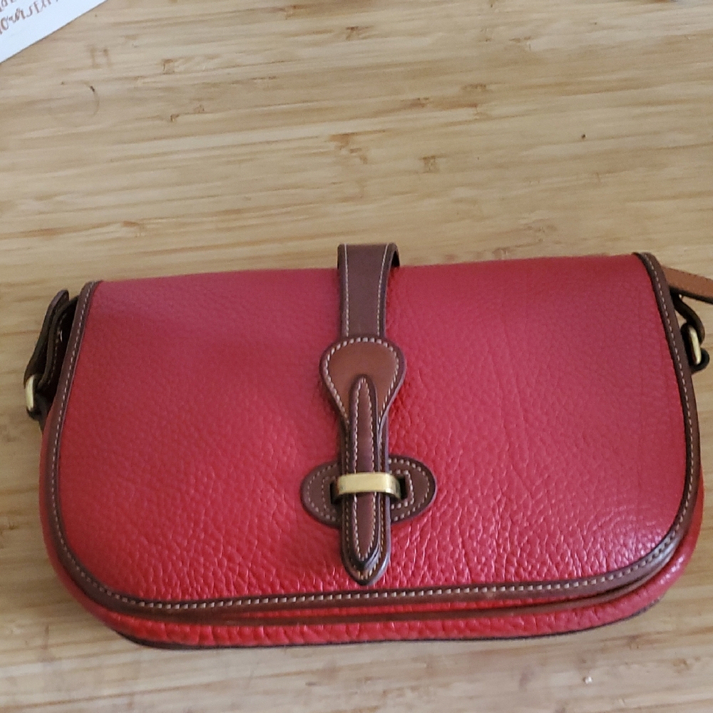 Dooney &‎ Burke Red Leather Women's Bag